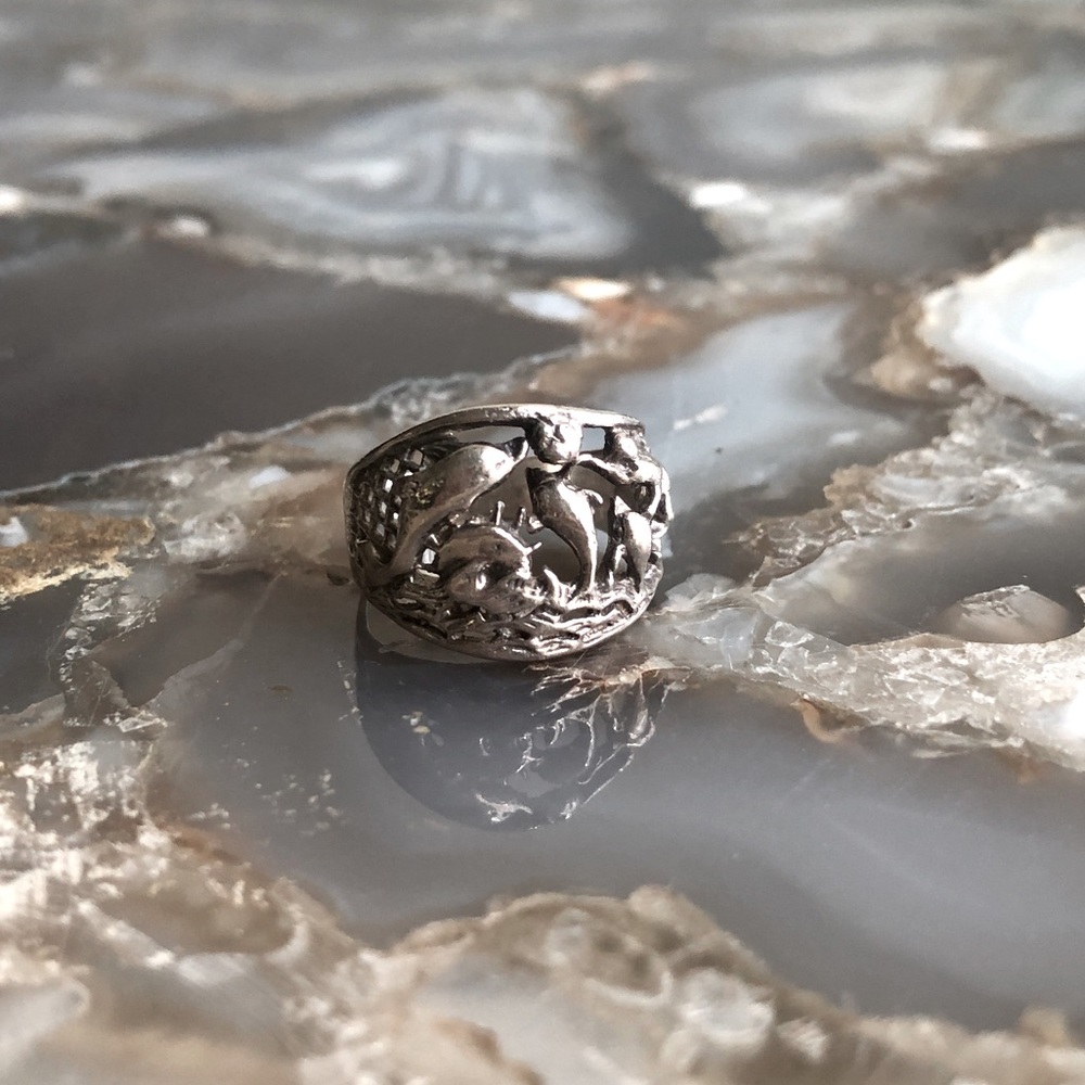 Vintage wide band sterling silver mermaid and dolphins ring sz 7